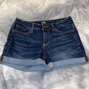 A.n.a Jean shorts